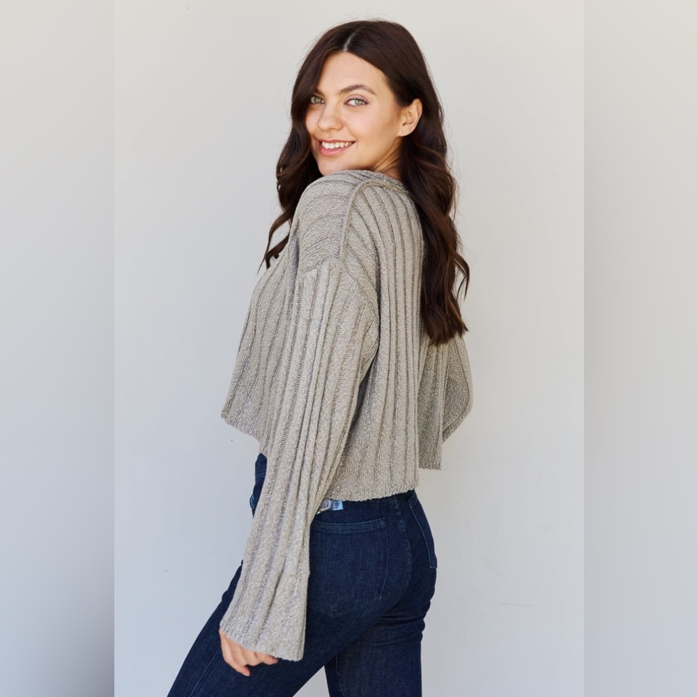 Flared Sleeve Button Cropped Cardigan - Picture 8 of 10